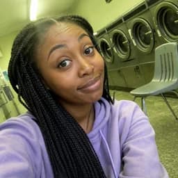 Profile photo for zuri